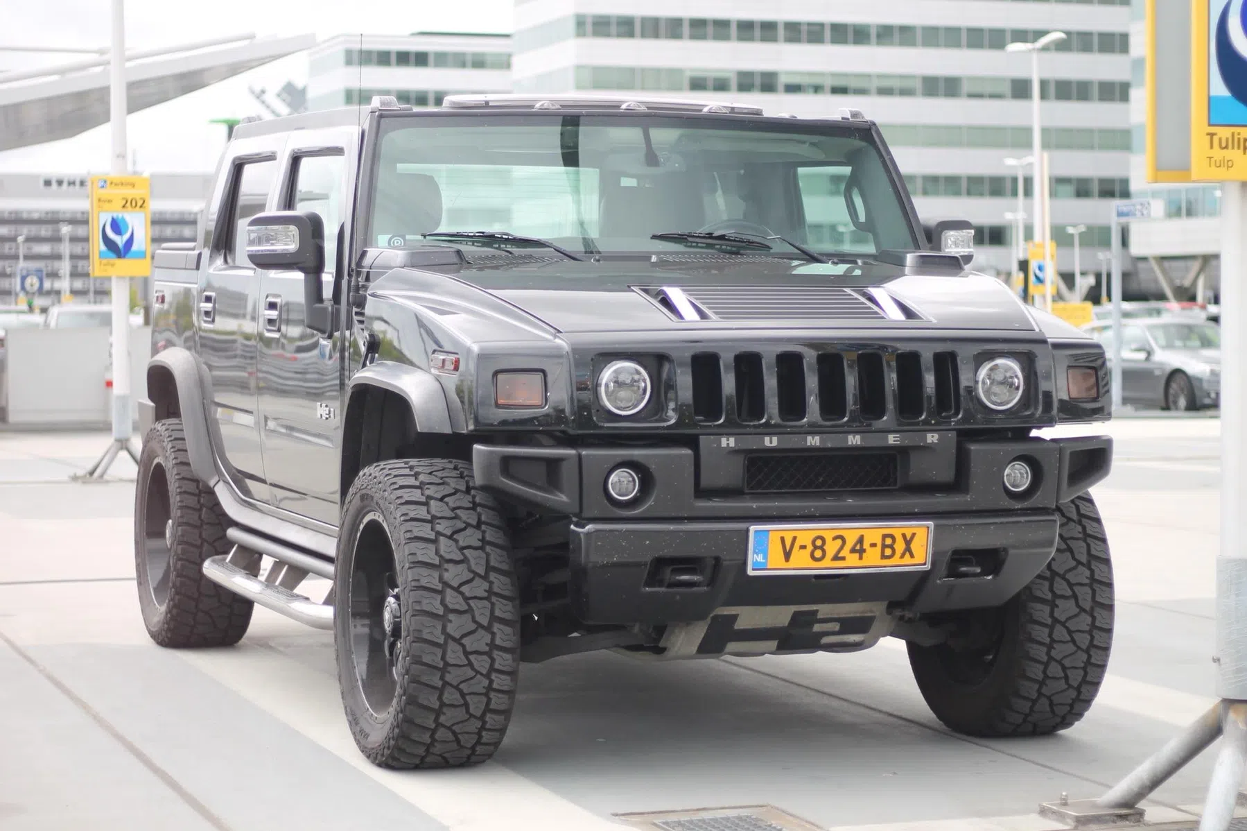 Hummer H2