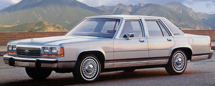 Ford LTC Crown Victoria '88