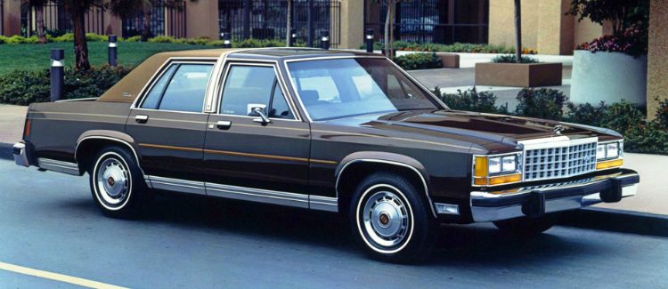 Ford LTD Crown Victoria