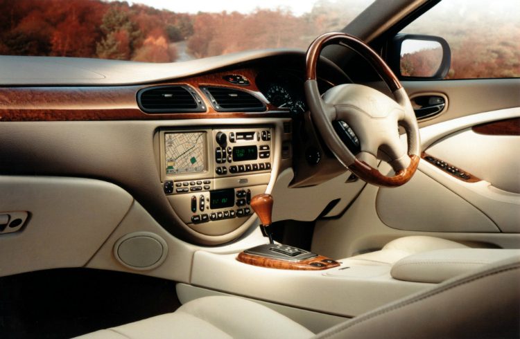 Jaguar S-Type 