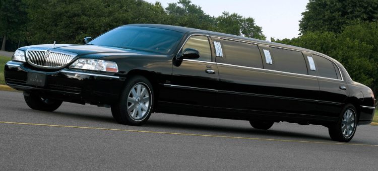 Lincoln Town Car Limousine '08