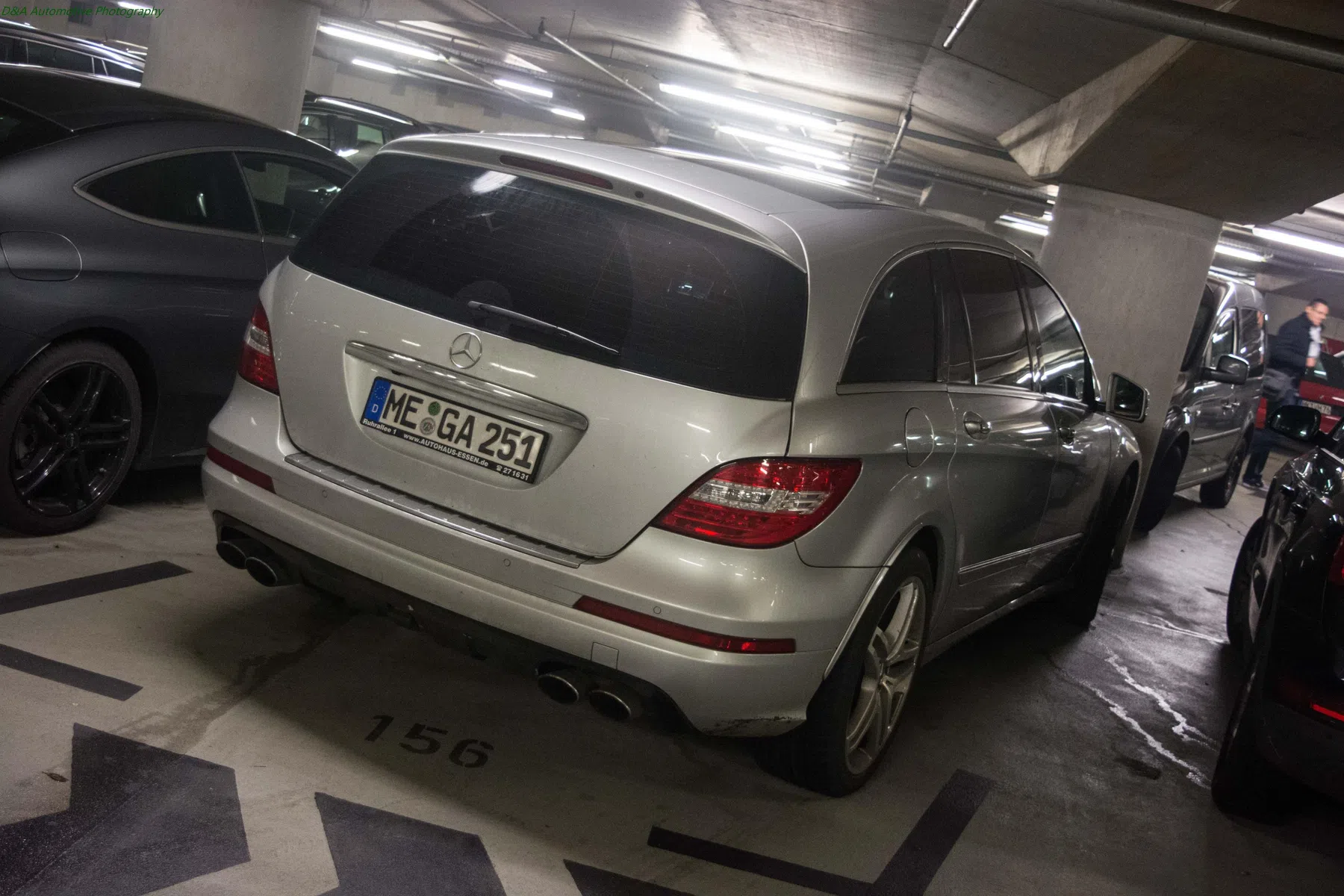 Mercedes-Benz R 63 AMG