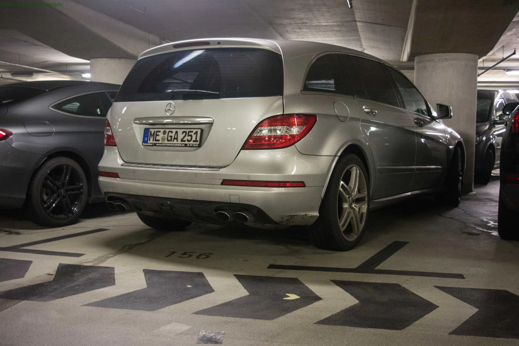 Mercedes-Benz R 63 AMG