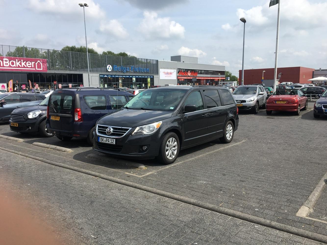 VW Routan