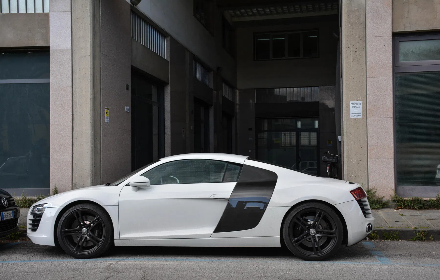 Audi R8 vs de Panda's