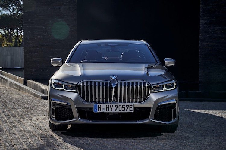 BMW 7 Serie 2019 (745e): rijtest en video