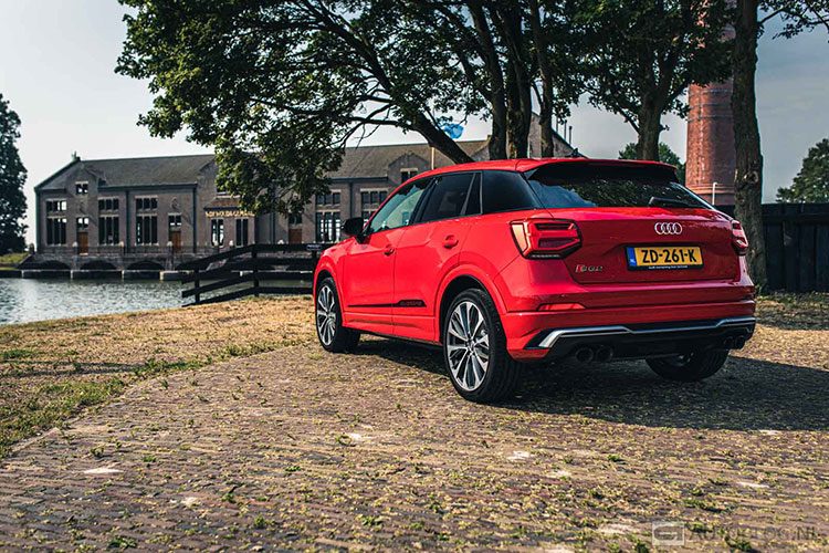 Audi SQ2 2019 rijtest en video