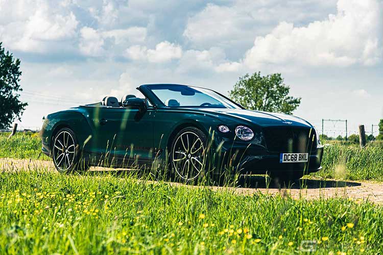 Bentley Continental GTC W12 rijtest en video