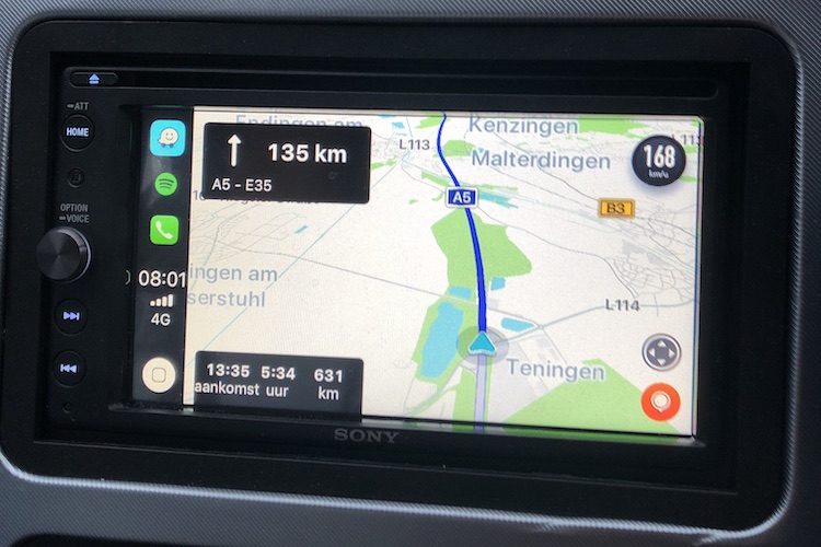 Apple Car play Sony XAV-200