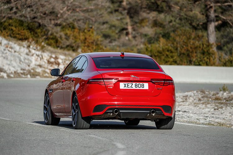 Jaguar XE 2019 rijtest en video