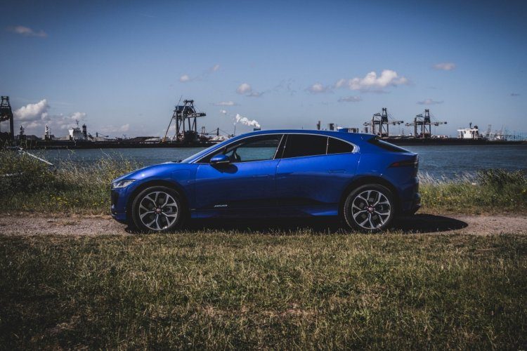 Jaguar I-PACE Autoblog Garage