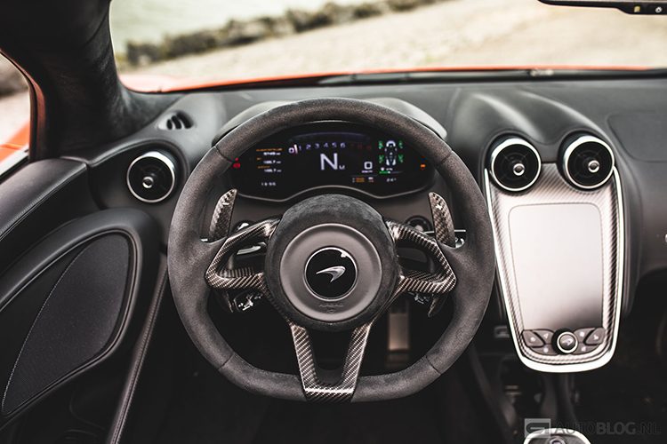 McLaren 570S Spider rijtest en video