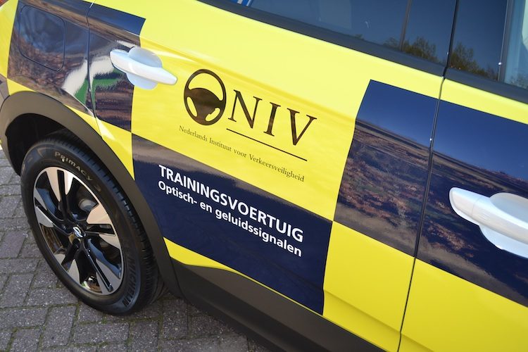 Nederlandse hulpverleners krijgen rijtraining in deze SUV