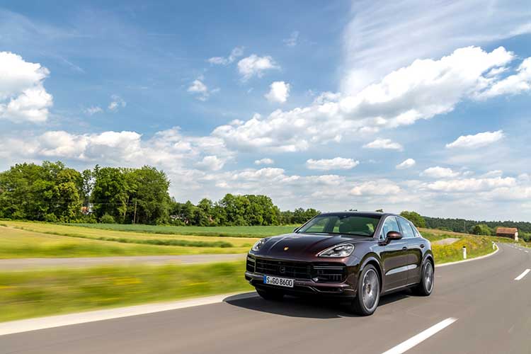 Porsche Cayenne Coupé Turbo rijtest en video