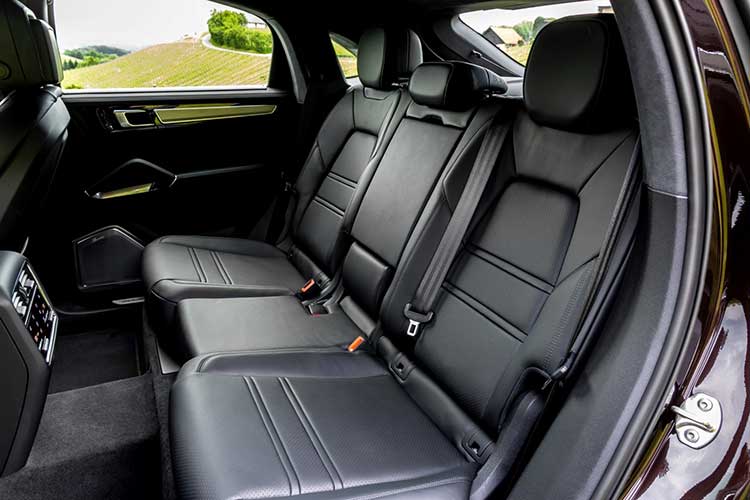 Porsche Cayenne Coupé Turbo rijtest en video