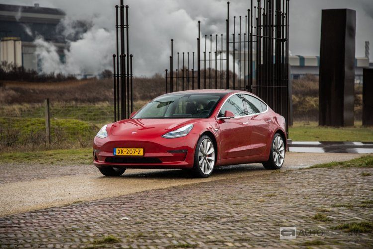 Tesla Model 3 Performance