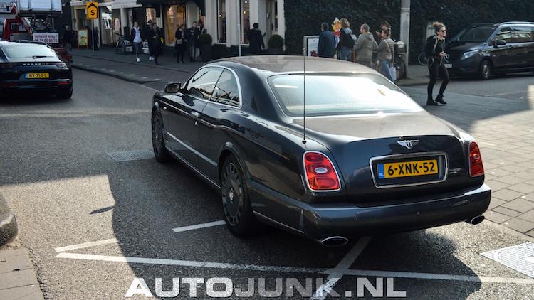 9 belachelijke dikke Bentley's op Nederlands kenteken