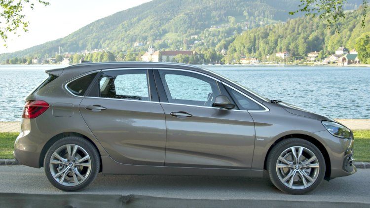 BMW 220d xDrive Active Tourer Luxury Line (F45) '19