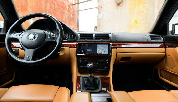 BMW 750i