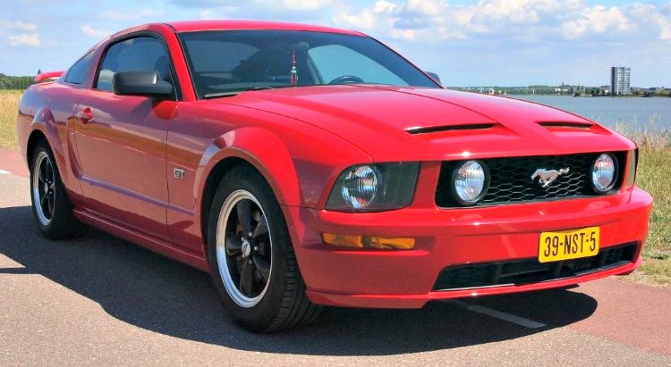 Ford Mustang GT '06