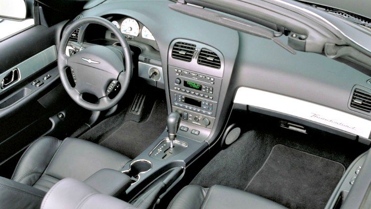 Ford Thunderbird '02