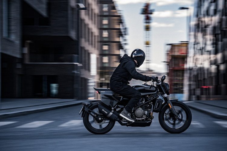 husqvarna-svartpilen-701