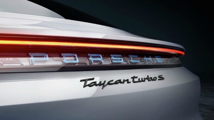 Porsche Taycan Turbo S - Tesla Model S P100D Performance '19
