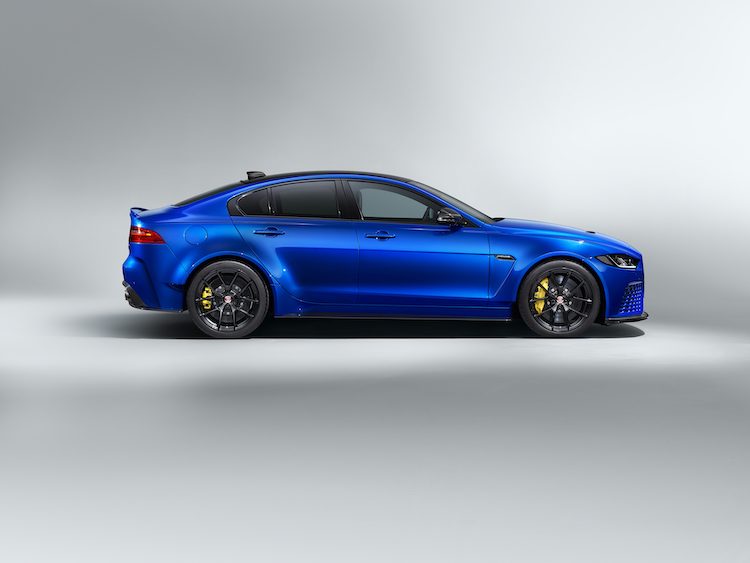 Jaguar kijkt af bij Porsche, komt met XE SV P8 Touring