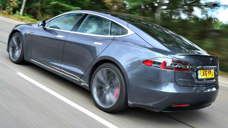 Porsche Taycan Turbo S - Tesla Model S P100D Performance '19