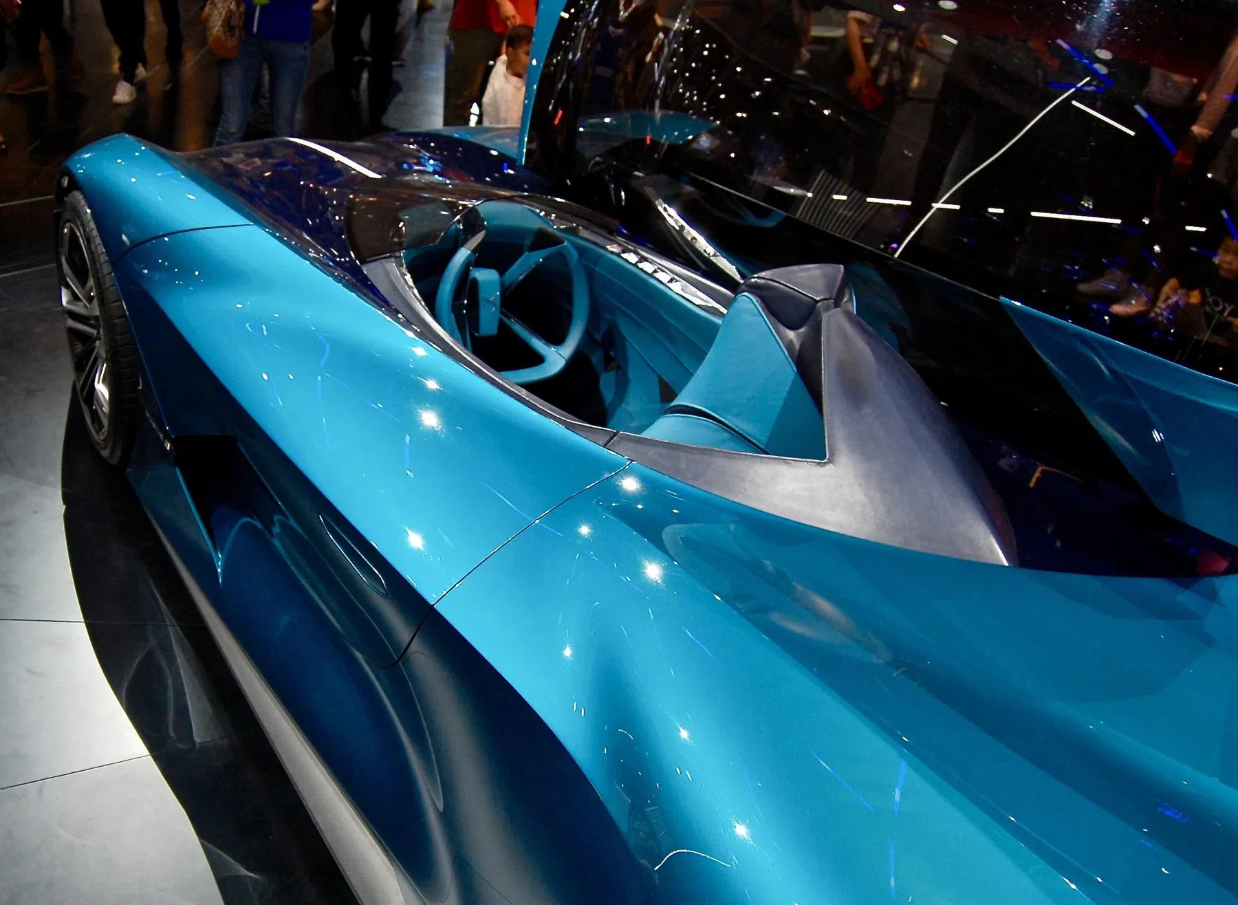 Asymmetrische DS X E*Tense door DS Performance