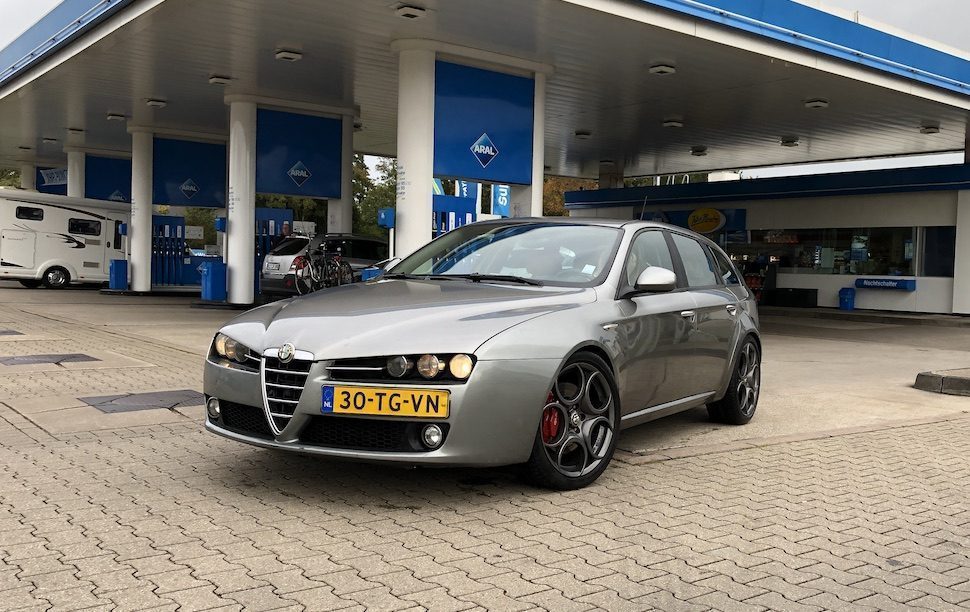 Alfa Romeo 159 Sportwagon 1.9 JTDm Distinctive (939B) '06