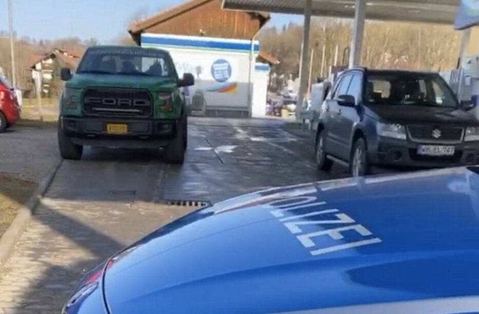 Duitse politie stopt Nederlandse junkyardrundeelnemers