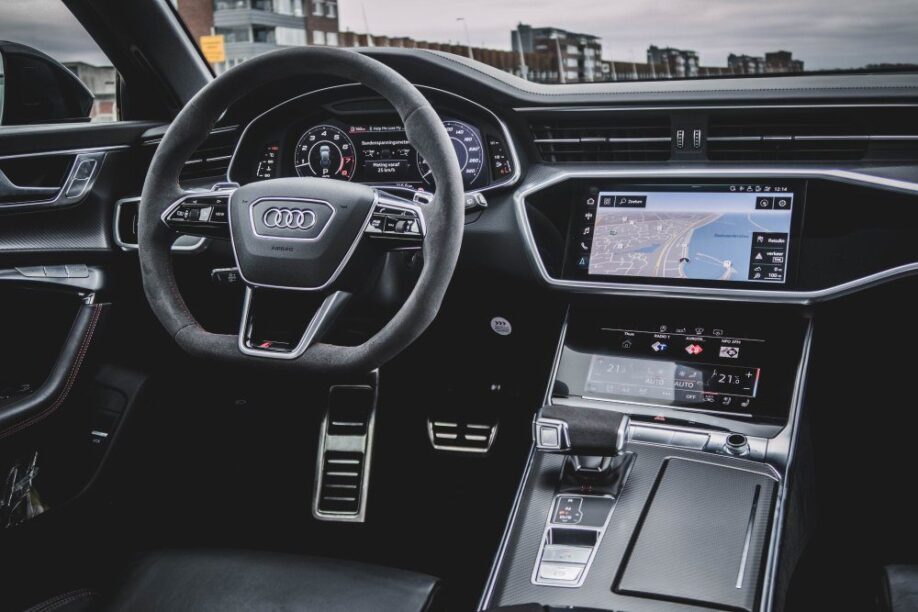 Audi RS6 C8 dashboard