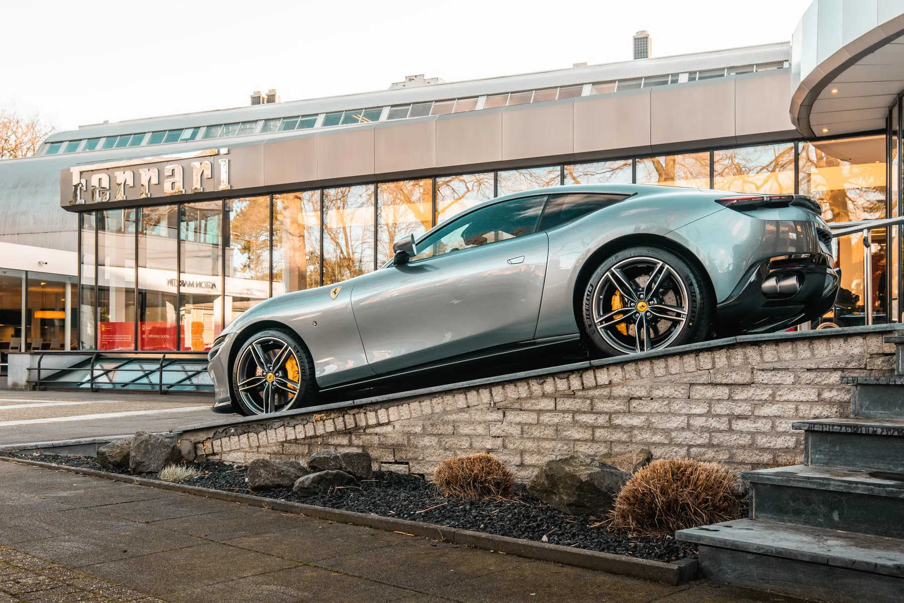 Ferrari Roma Chain Spot