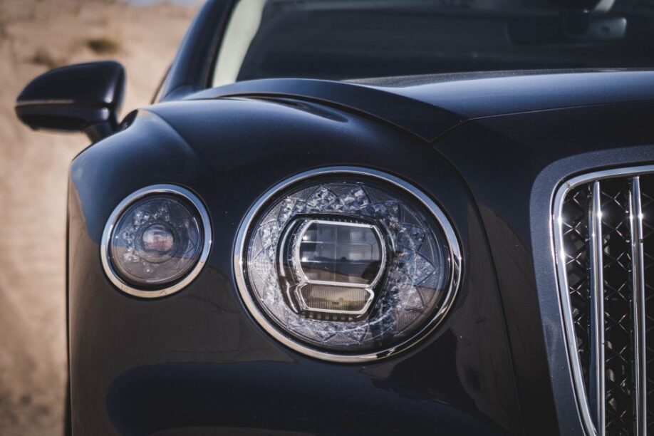 Koplampen met kristal structuren Flying Spur