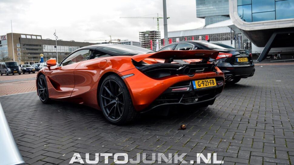 Oranje supercar
