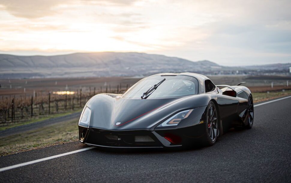 De SSC Tuatara, die op termijn gezelschap krijgt van een nieuw, goedkoper model