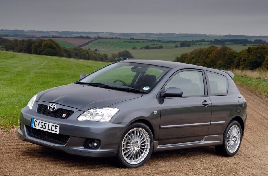 Hot Hatch buitenbeentjes - Toyota Corolla T Sport Compressor (E120)