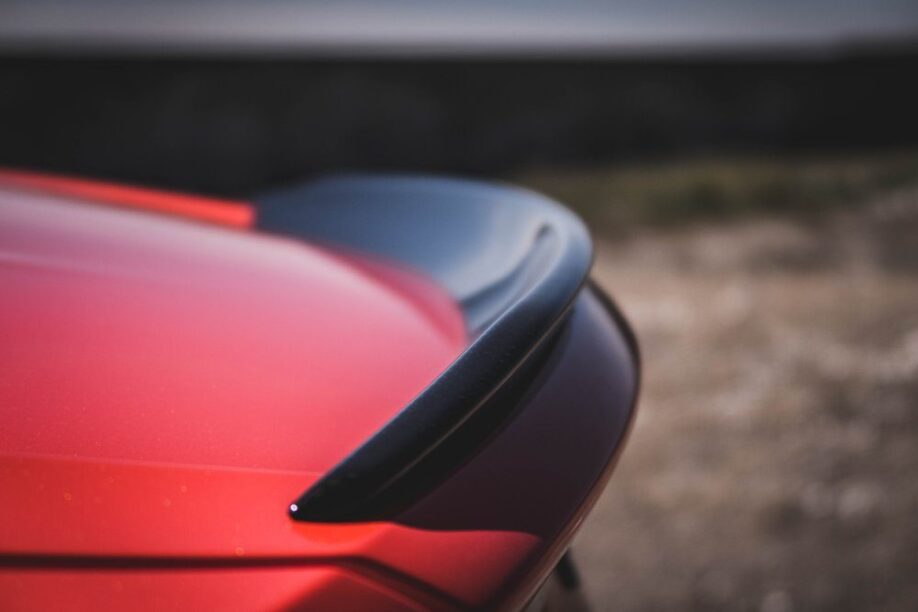Carbon spoiler DBS Superleggera