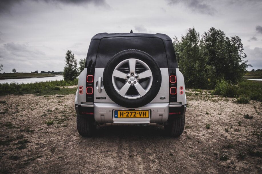 Nieuwe Defender achterkant