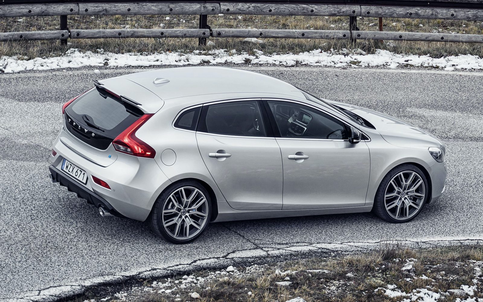 Volvo V40