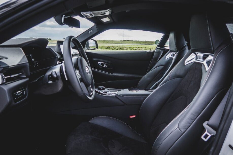 Toyota Supra interieur