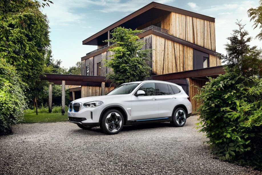 BMW iX3