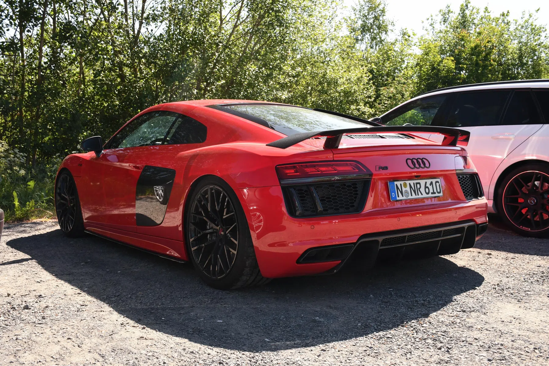 Magenta R8 R8