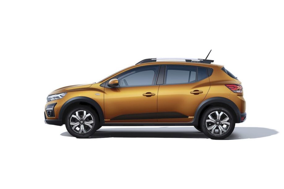 Dacia Sandero zijkant