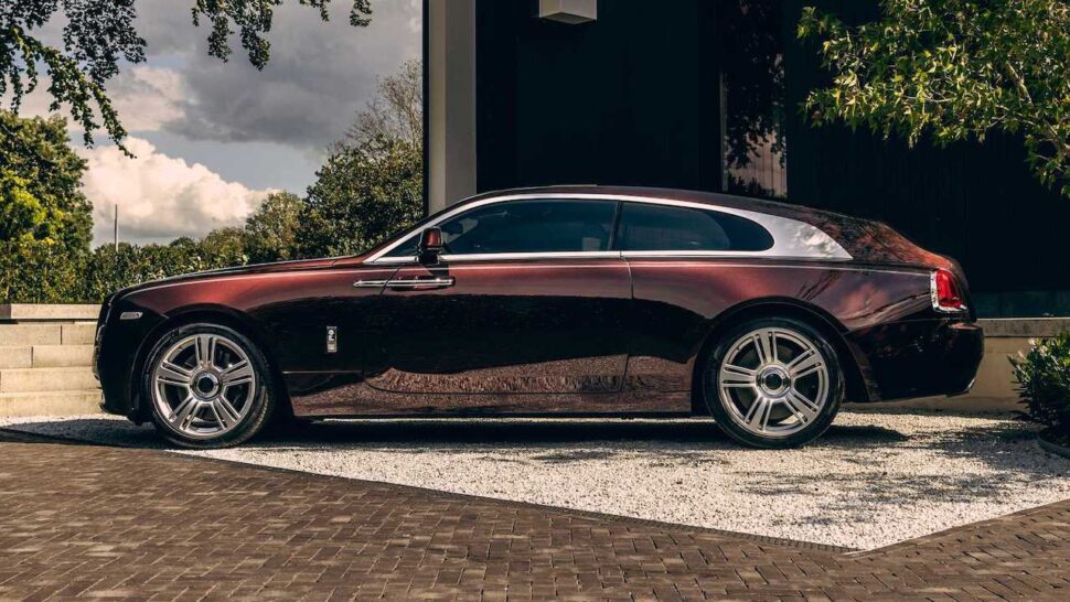 Rolls-Royce Silver Spectre Shooting Brake beter in beeld gebracht zijkant