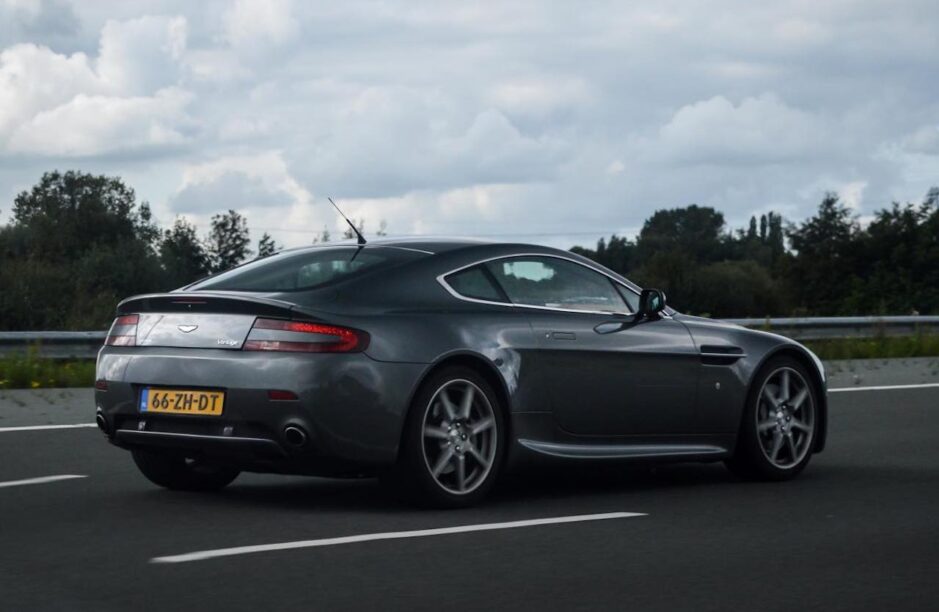 liefhebbersauto afschrijving - Aston Martin Vantage
