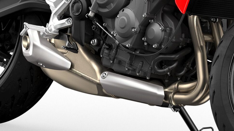 Uitlaat triumph trident 660