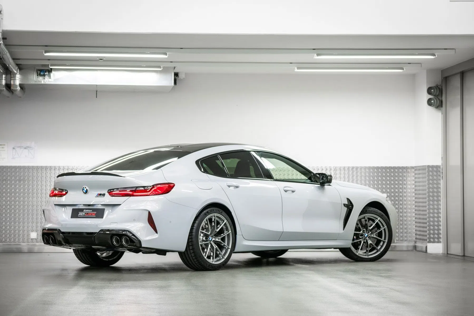 BMW M8 Edition Pit Lane
