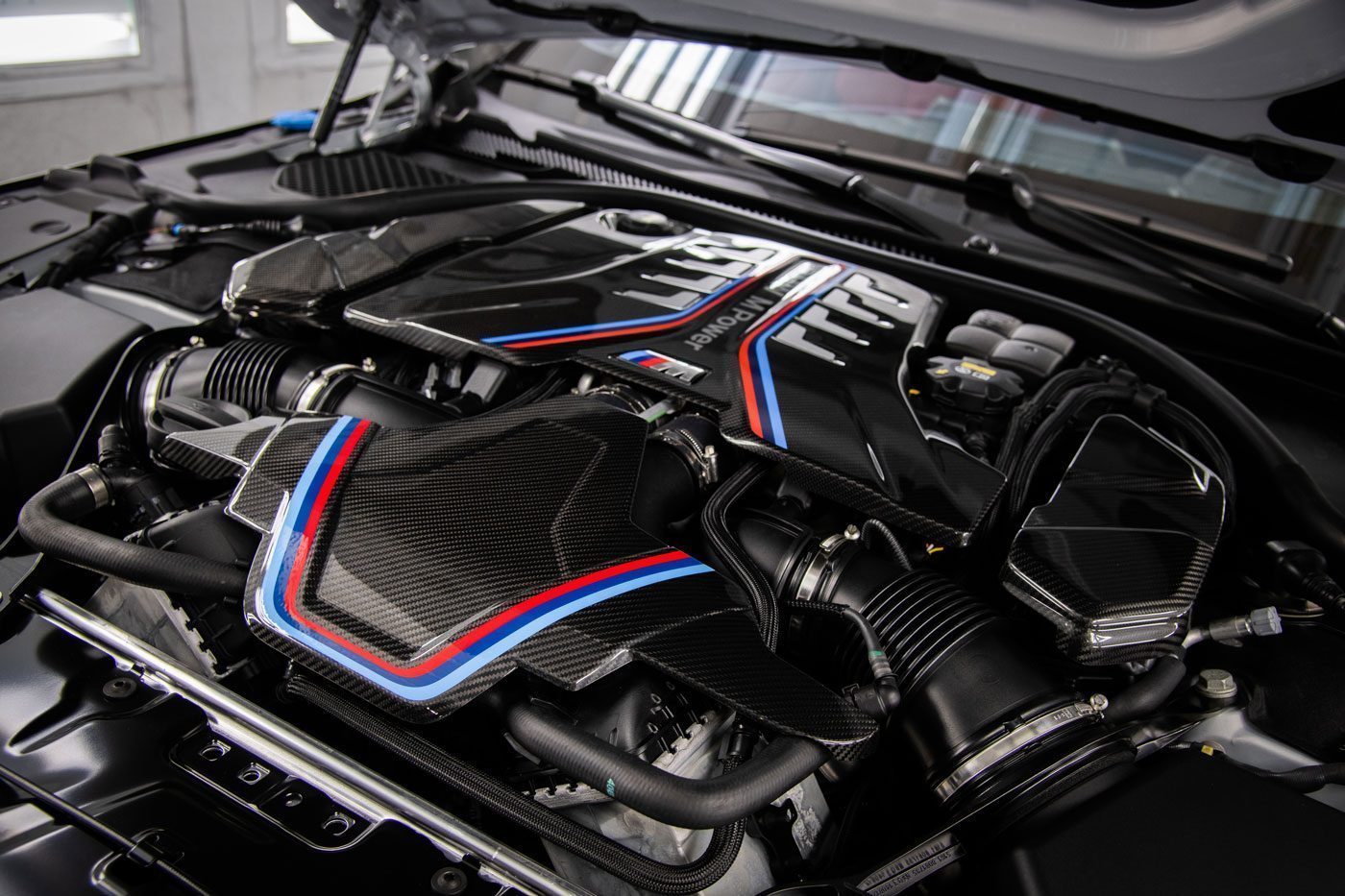 BMW M8 Edition Pit Lane